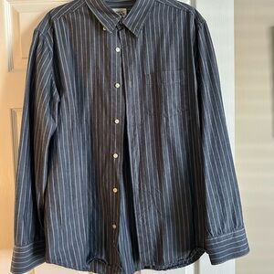 Old Navy men’s Taylor Shirt Gently Worn Excellent Condition size L